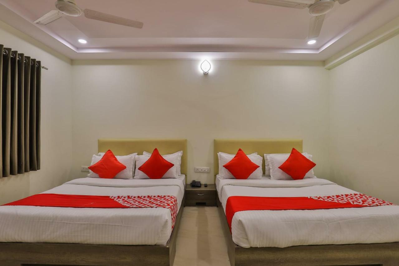Oyo 26999 Hotel Sg Ahmadabad Zewnętrze zdjęcie